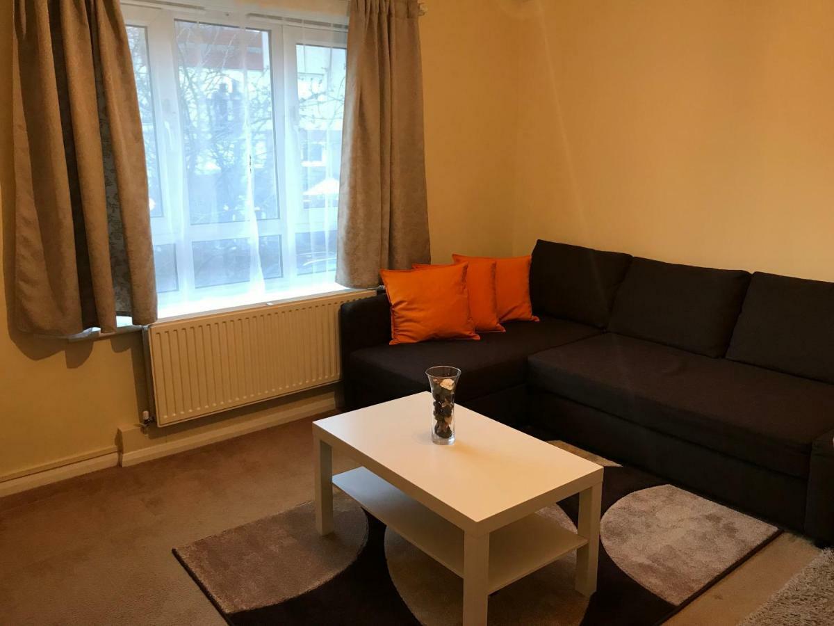 Cozy Apartment In Stratford From 18 Minutes To Central London Bagian luar foto